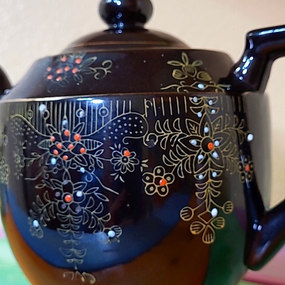 Vintage Japanese Redware Teapot + trinket box - Picture 3 of 11